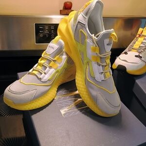 Mazino Men's Yellow and Gray Sneakers